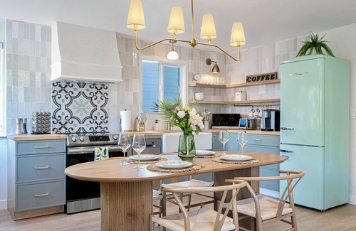 Ballard Apartment | NEW 2BD Trendy Suite with Free Parking and AC