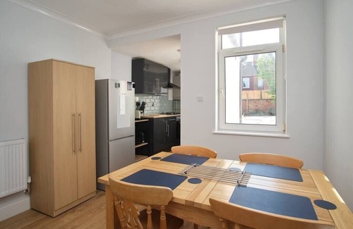 Loughborough House | NEW 2BD Victorian Terraced House Loughborough