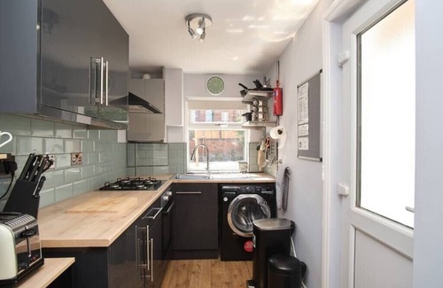 Loughborough House | NEW 2BD Victorian Terraced House Loughborough