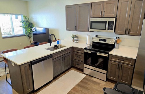Coeur d'Alene House | New 2BR/2BA Near Hayden, Garage