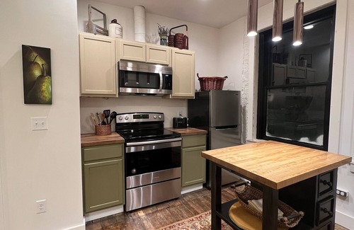 Colfax Apartment | New 2BR Apartment in Historic Colfax Building
