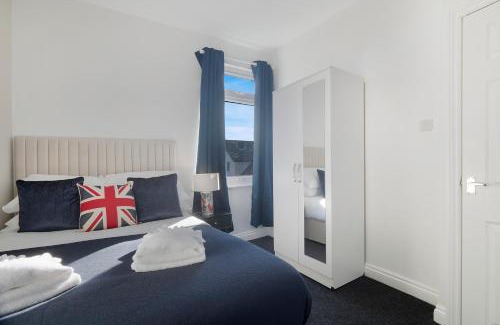 Crook House | NEW! 2BR in West Terrace, Sleeps 4