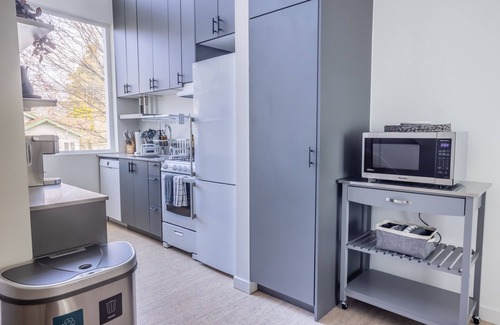 South Park House | *NEW* 2BR Modern & Spacious Townhouse Mins to DT Seattle & Airport