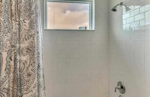 Tampa Heights Apartment | New 3/2 Duplex Minutes From Heart of Tampa -Unit B