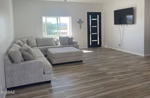 Rio Rico House | NEW 3/2 WITH BEAUTIFUL SUNSETS, MOUNTAIN VIEWS, AND ALL YOU NEED TO RELAX!