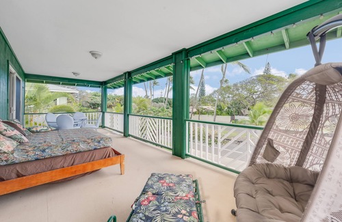 Kailua Apartment | New 3 Bdrm, Large Lanai, Quiet area, Ocean Breezes, Short Walk to the Beach