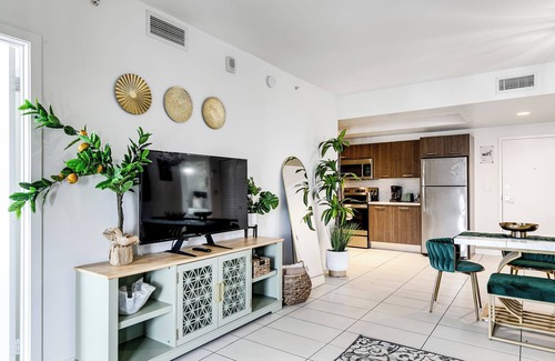 Little Havana Apartment | New 3 Bed 2 Bath In The Little Havana