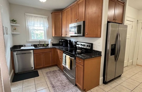 Worcester Apartment | NEW 3 Bedroom, 1 Bathroom w A/C