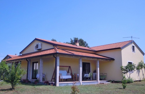 Petrovija House | New 3 bedroom, detached Holiday Home *, close to the sea