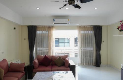 Phra Khanong Nuea Apartment | New 3 Bedroom Duplex apartment - BTS Phra Khanong