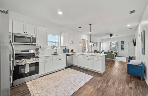 Panama City House | New 3 Bedroom Home Just 2 Miles to Downtown Panama City, 8 Miles to Tyndall AFB