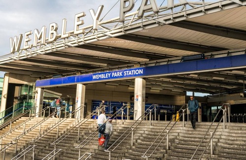 Barnhill Apartment | NEW 3 Bedroom House near Wembley Stadium