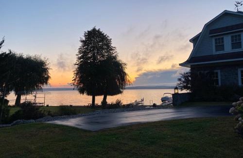 Saratoga Springs House | NEW 3 bedroom - Thoroughbred Farm & Lake Views!