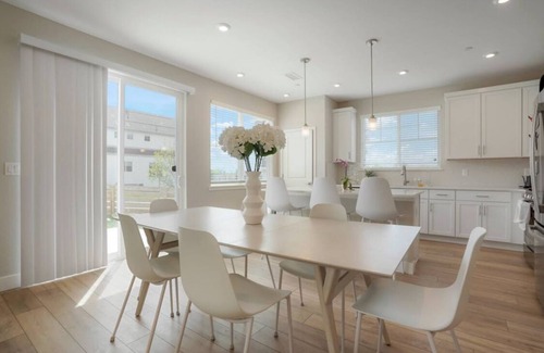 Barths House | New 3-bedroom Townhome in Edgewater with Attached Garage and Fenced Yard