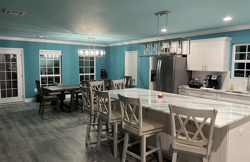 Venice House | New 3 bedroom 3 full bath house with a boat slip