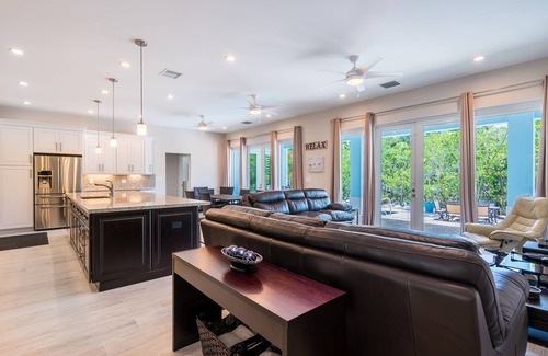Coury House | New 3 Bedroom Home with Dockage, Pool, ICE MAKER on 13th St in KCB