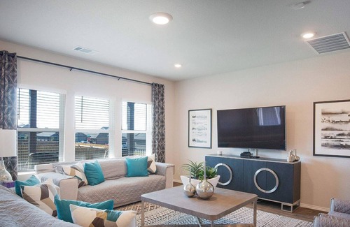 Austin House | NEW! 3-BR home w/ Large Yard, W/D, Patio & Grill