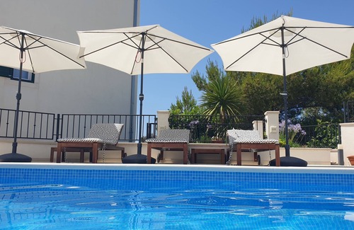 Maslinica Apartment | New 3 Star Apartment in Maslinica, Croatia