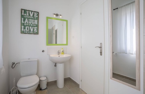 Maslinica Apartment | New 3 Star Apartment in Maslinica, Croatia