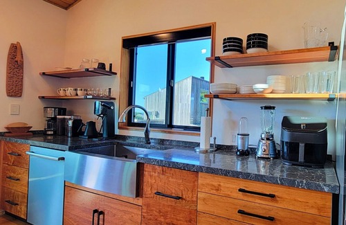 Sea Ranch House | NEW 3BR/3Bath Ocean Views 2-min walk to Bluff Trail Close to Town