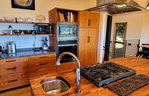 Sea Ranch House | NEW 3BR/3Bath Ocean Views 2-min walk to Bluff Trail Close to Town