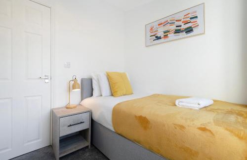 Stockton-on-Tees House | NEW! 3BR in Colchester Road