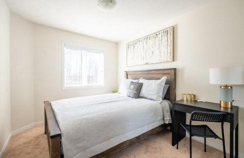 Thorold House | New 3BR Townhouse, Minutes to Niagara Falls and Brock University by GLOBALSTAY