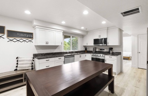 Kaysville House | NEW 4 BD near Lagoon & HAFB: Ideal for families near the Ogden-Salt Lake Area