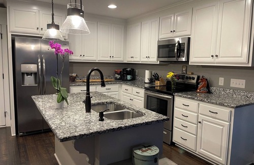 Shelbyville House | NEW 4 Bdrm house in Shelbyville - great neighborhood, 2 mi to Cooper Steel Arena