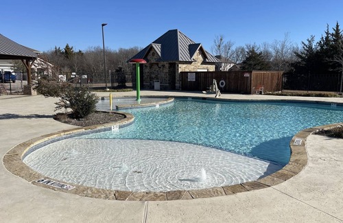 Royse City House | New! 4 Bedroom 2.5 Bath Home in Royce City. Close to Rockwall, Restaurant's, & Lake Ray Hubbard!