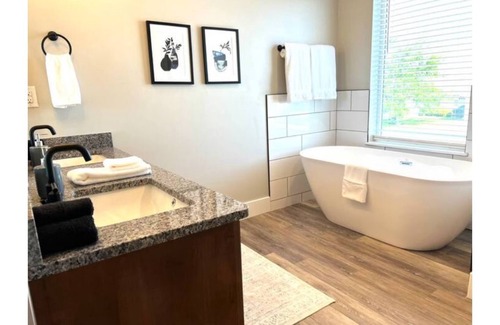Ammon Condo | New 4 Bedroom Condo Perfect for an Idaho Adventure