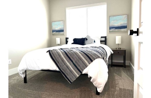 Ammon Condo | New 4 Bedroom Condo Perfect for an Idaho Adventure