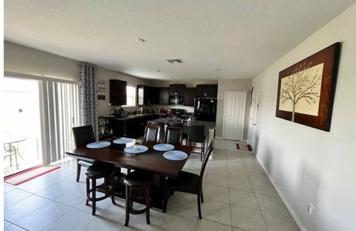 Riverview House | New 4 bedroom corner house with ample space