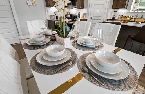 Sterling Ridge House | New 4-bedroom house close to The Woodlands with Backyard, BBQ Grill and Garage