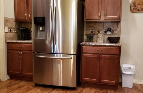 Fruitvale House | New! 4 Bedroom Stunning Charmer Centrally Located
