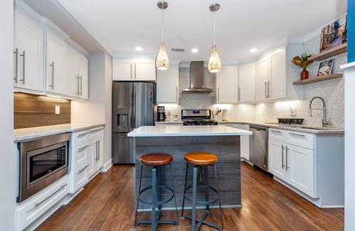 East Side House | New 4 BR Bungalow Close to Everything Atlanta All 5 Star Reviews