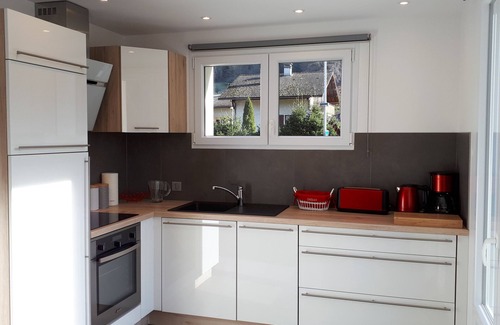 Thones Apartment | New 4 * Cozy apartment in house between Lake Annecy & Stations des Aravis