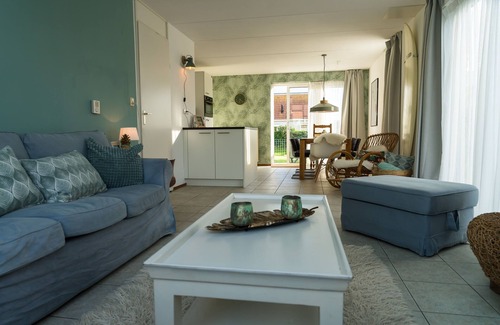 Scharendijke House | NEW: 400m² garden, sauna, Zeeland (Renesse), sea, North Sea dog WiFi