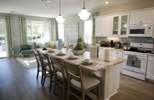 Visalia House | New 4B Home + Loft near Sequoia, EV