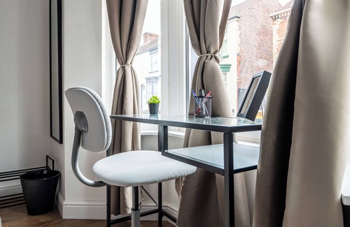 Liverpool House | New 4bedroom home| Near LFC & EFC | Discounted Breakfast Available