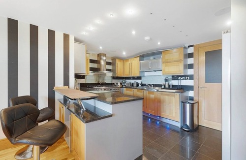 Sefton Park House | NEW! 4BR in Parkfield Road