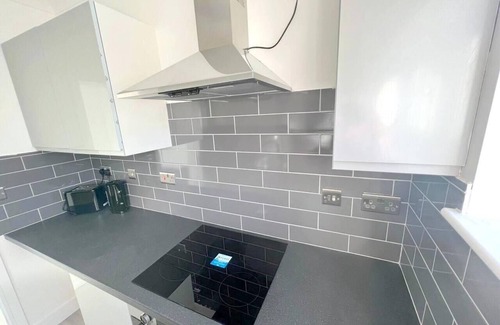 Addiscombe House | New 5-Bed & 4 bathroom House in Croydon