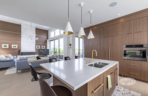 The Blue Mountains House | New 5 bed 5 bath home on the Escarpment.