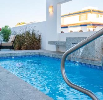 Las Conchas House | New 5 Br + Pool Luxury Beach Home Vista Hermosa