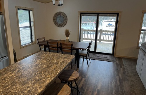 Wetmore House | NEW 5BR Cabin