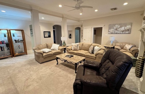West Livingston House | New 6-Acre Lake Escape with dock