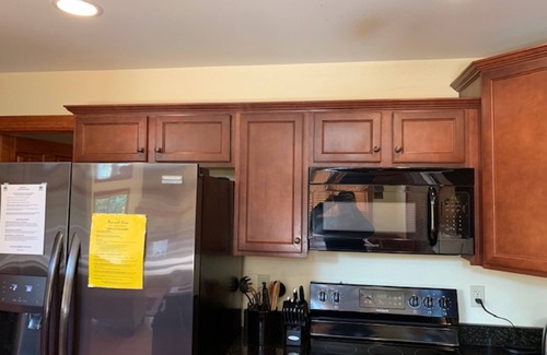 Lake Harmony Estates House | New! 6BR w/Hot Tub/Game Room/Fire Pit/Free linens/Bubble Hockey
