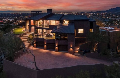 Biltmore Highlands House | NEW | Above Phoenix Vista Del Sol | Pool/Spa | Putting Green | 360 Views