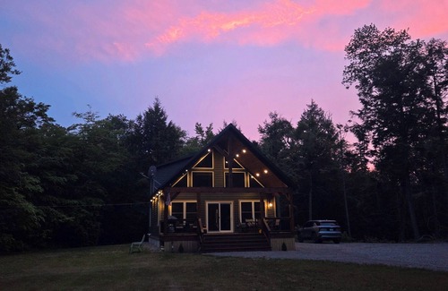 Remsen House | New ADK Cabin with gorgeous waterfront hangout on Kayuta Lake