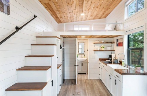 Dripping Springs Cabin | NEW Adorable & Cozy Tiny House #2 @Infinity Ranch